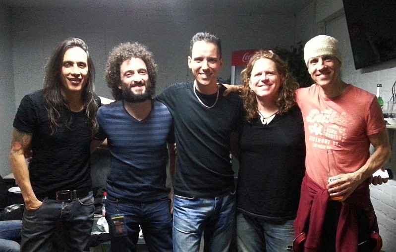 EXTREME (Nuno Bettencourt, Kevin Figueiredo, Helmut Scholz, Pat Badger und Gary Cherone) EXTREME (Nuno Bettencourt, Kevin Figueiredo, Helmut Scholz, Pat Badger und Gary Cherone)